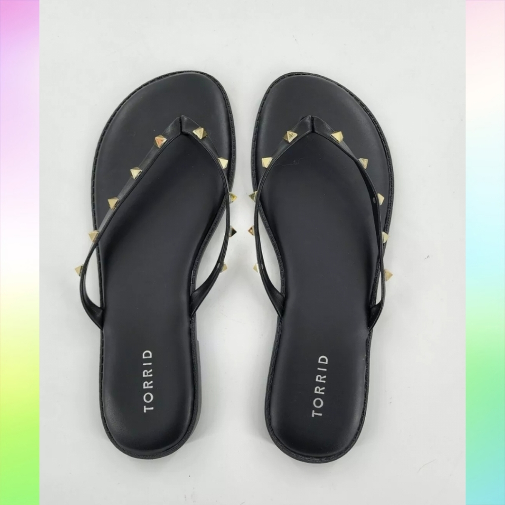 TORRID Black Pyramid Studded Flip Flops Sandals sz 12